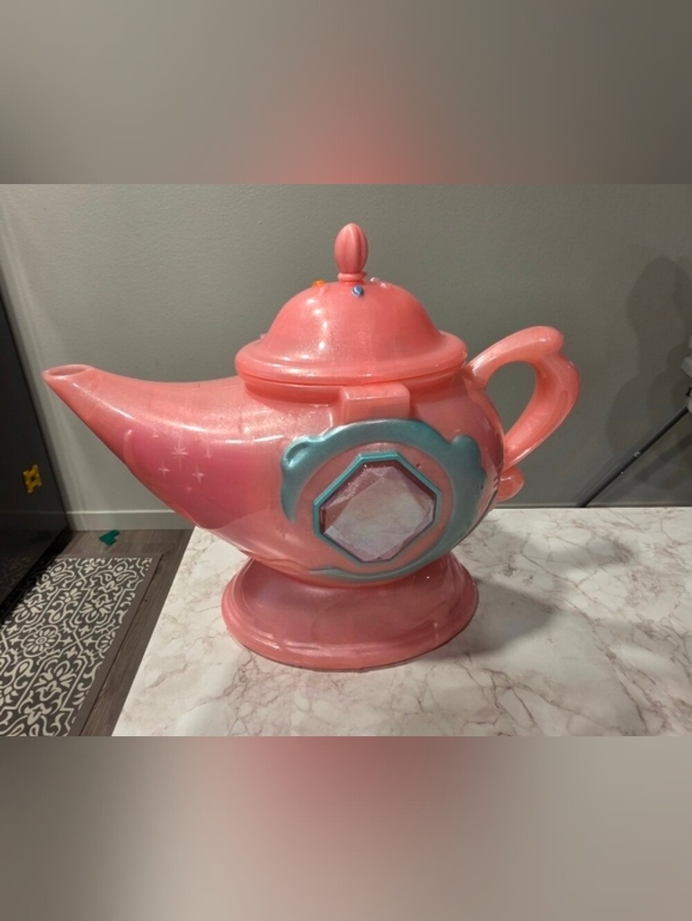 Magic Mixies Lamp